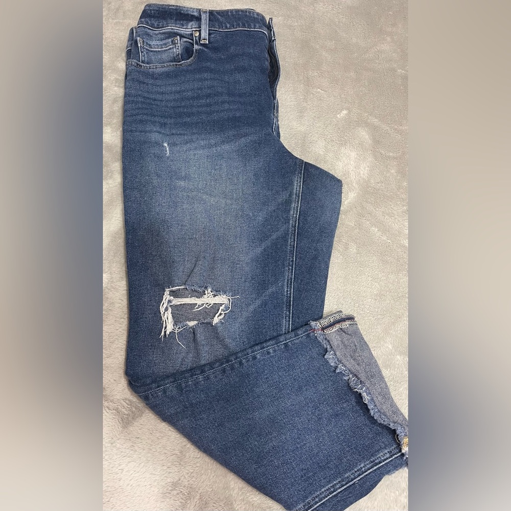 Women’s distressed Lane Bryant Signature Fit High-Rise Girlfriend Jean size 18